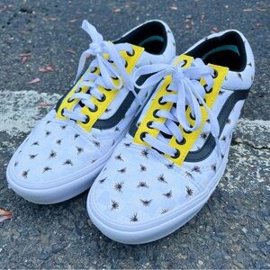 •Vans • 🐝 Custom “Honeybee” Skate Old Skool Sneaker in Yellow and Black •
